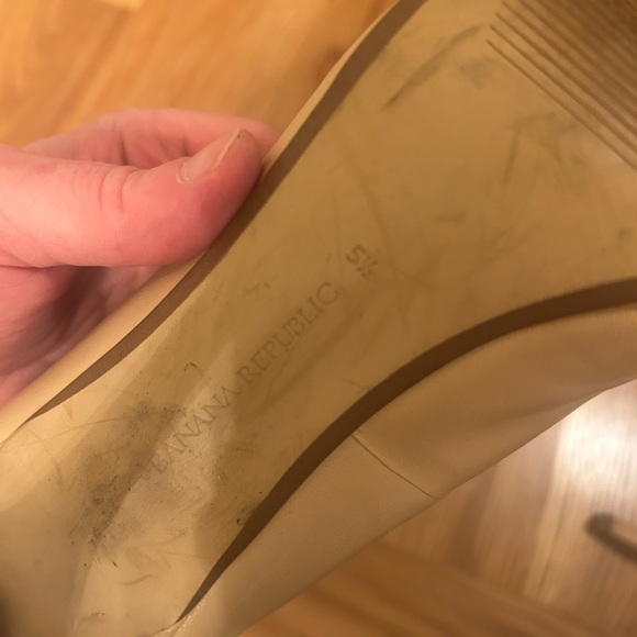 Banana Republic Women's Nude Heels - Picture 11 of 16